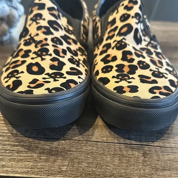 Vans Special Edition Skull Leopard Print Slip-On Shoes NWT 🏴‍☠️🐆 - Picture 3 of 10